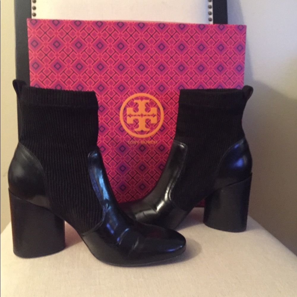 Tory Burch Rowen Bootie, size 8
